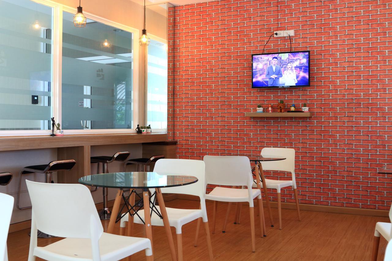 Triple Trees Hotel Патум Тани Екстериор снимка