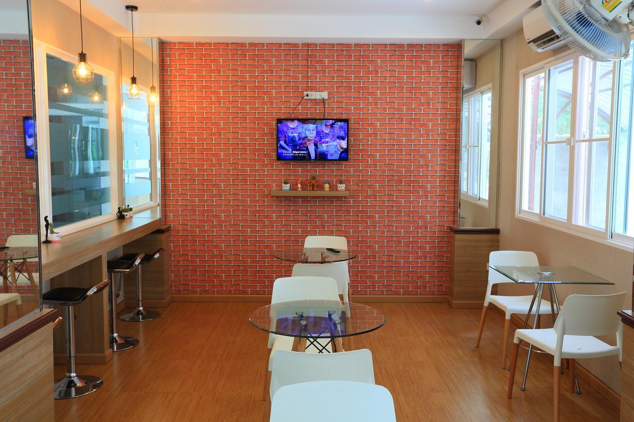 Triple Trees Hotel Патум Тани Екстериор снимка